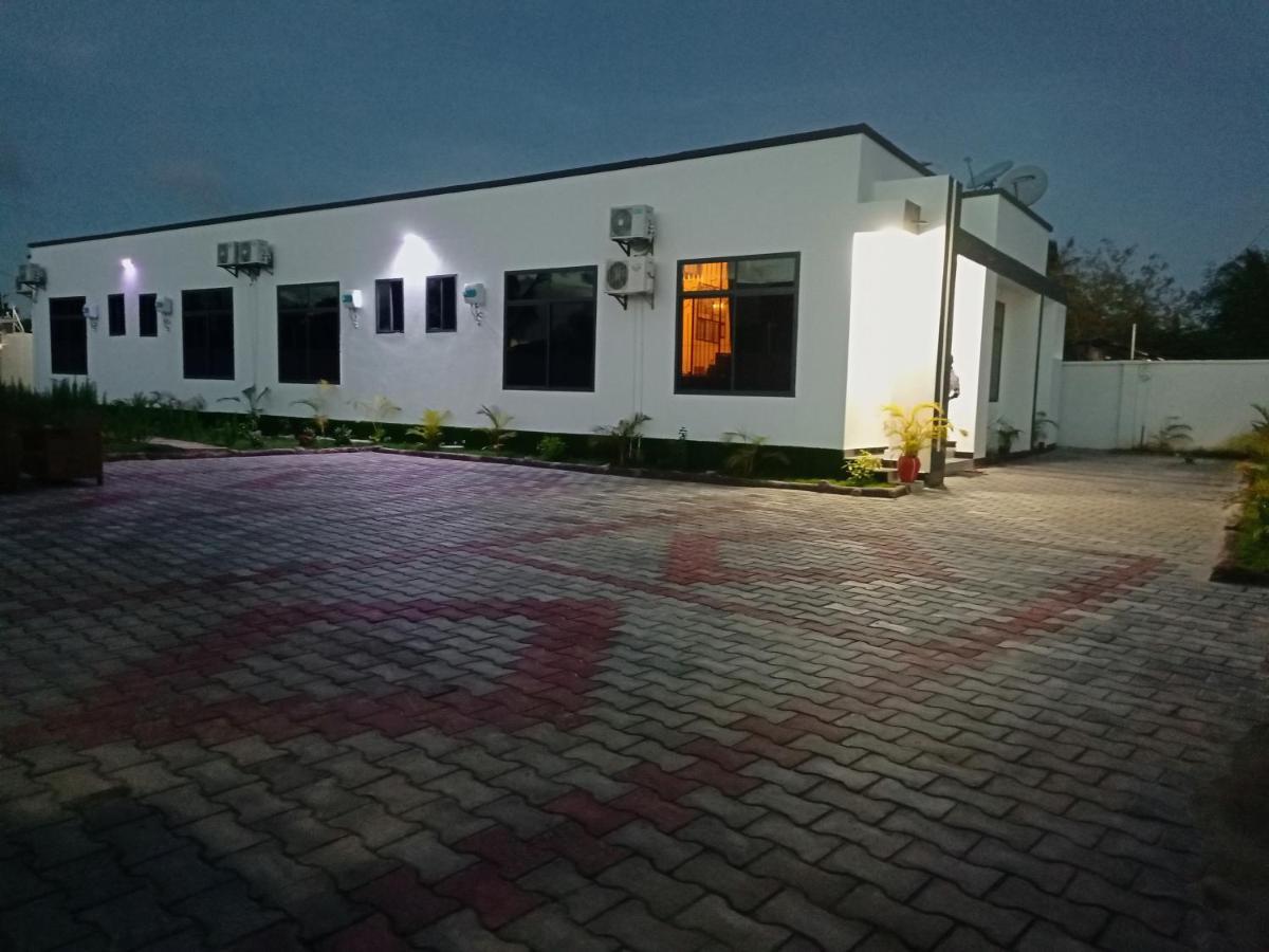 Chibuba Airport Accommodation Dar es Salaam Esterno foto